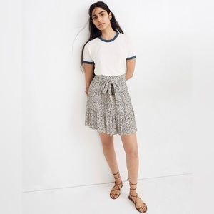 Madewell Tie-Waist Tiered Mini Skirt in Fieldwalk Floral | Size XS